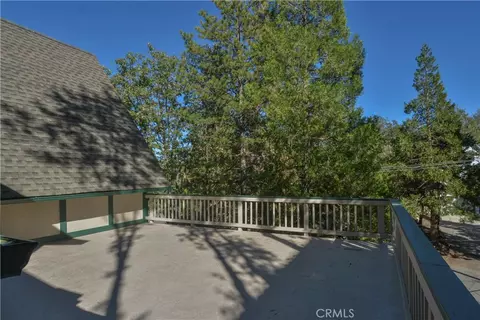 Exterior - 26472 Hillcrest, Lake Arrowhead, CA 92352 photo 9 of 27