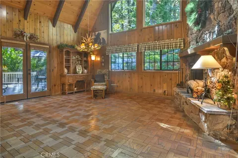 Living - 26472 Hillcrest, Lake Arrowhead, CA 92352 photo 1 of 6