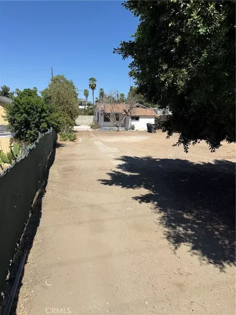 2961 11th, Riverside, CA 92507 photo 2