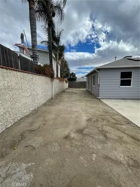 Exterior - 1878 Capri Ave, Mentone, CA 92359 photo 5 of 8