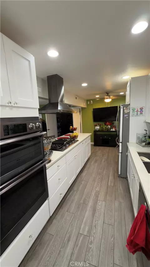 Kitchen - 13491 Iroquois, Apple Valley, CA 92308 photo 9 of 10