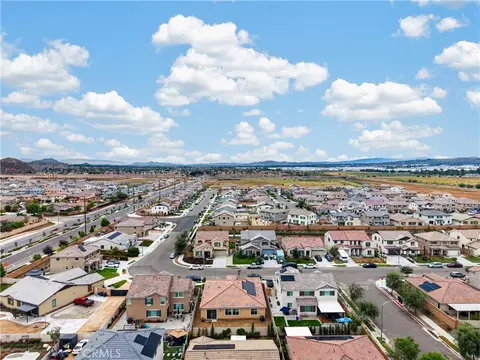 View/Area - 736 Augusta Dr, Perris, CA 92571 photo 3 of 3