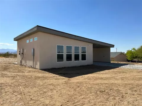 Exterior - 7374 Olympic Rd, Joshua Tree, CA 92252 photo 3 of 7
