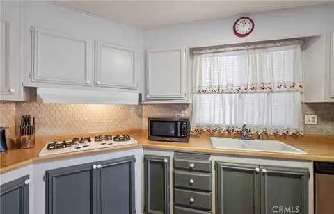 449 Crown Ridge Rd, Perris, CA 92570 photo 13
