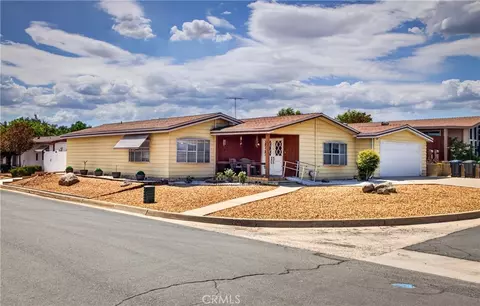 449 Crown Ridge Rd, Perris, CA 92570 photo 3