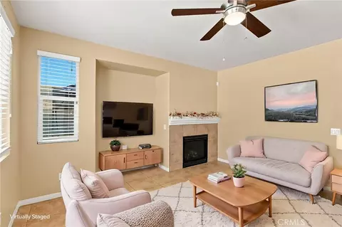 Living - 19316 Aspenleaf, Perris, CA 92570 photo 6 of 11