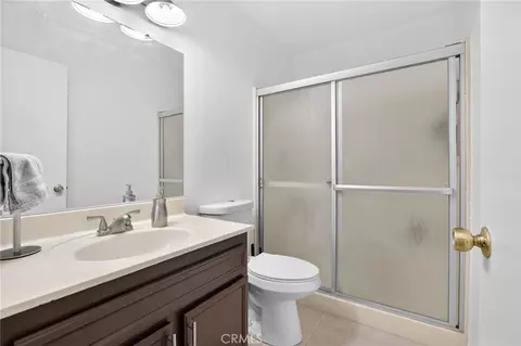 Bath - 91 Tennessee St #B, Redlands, CA 92373 photo 3 of 3