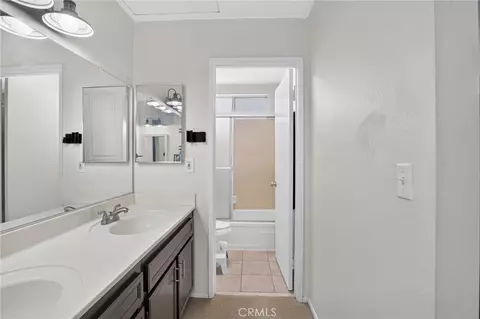 Bath - 91 Tennessee St #B, Redlands, CA 92373 photo 1 of 3