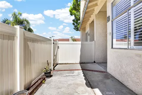 Exterior - 91 Tennessee St #B, Redlands, CA 92373 photo 1 of 5