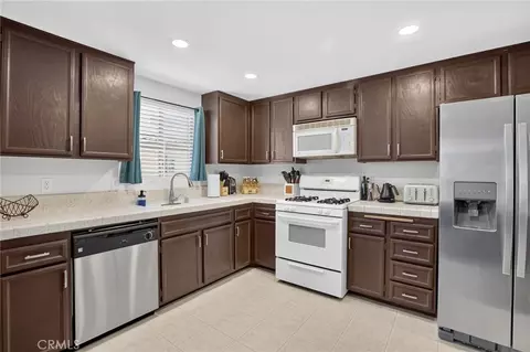 Kitchen - 91 Tennessee St #B, Redlands, CA 92373 photo 2 of 3