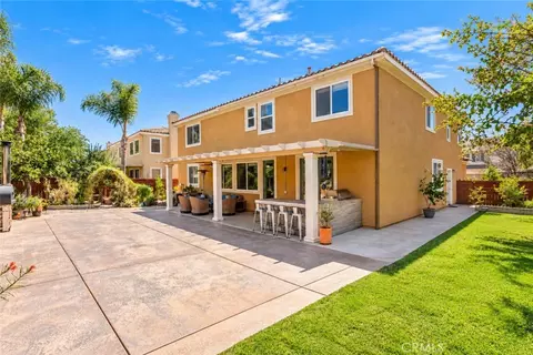 Exterior - 1448 Moonlight Dr, Beaumont, CA 92223 photo 3 of 7
