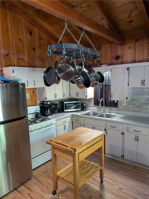 Kitchen - 459 Delle, Crestline, CA 92325 photo 1 of 1