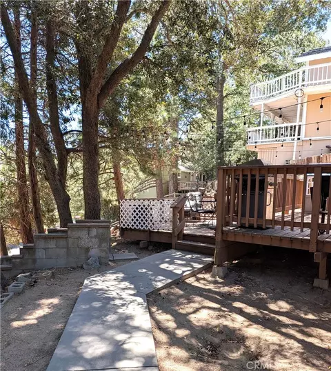 Exterior - 459 Delle, Crestline, CA 92325 photo 3 of 4