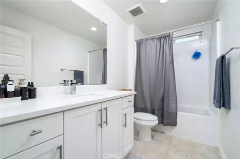 Bath - 8730 Alturas Ave, Hesperia, CA 92344 photo 2 of 4