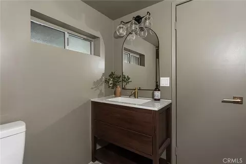Bath - 1096 Nadelhorn Dr, Lake Arrowhead, CA 92352 photo 5 of 5