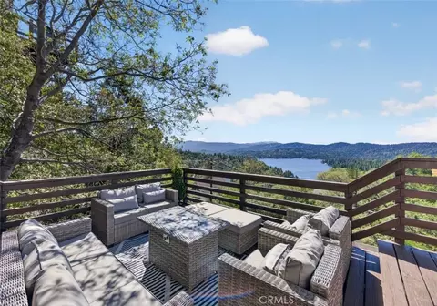 Exterior - 1096 Nadelhorn Dr, Lake Arrowhead, CA 92352 photo 1 of 4