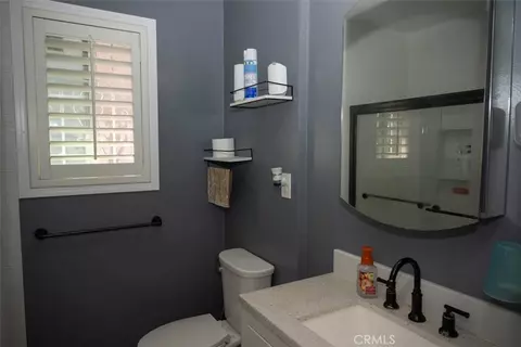 Bath - 11645 Faculty Dr, Norwalk, CA 90650 photo 6 of 7