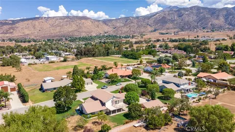 View/Area - 35545 Balsa, Yucaipa, CA 92399 photo 4 of 7