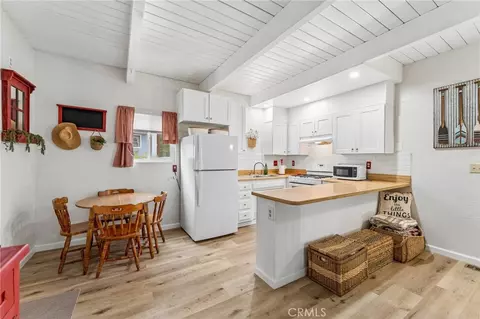 Kitchen - 33060 Keller Dr, Running Springs, CA 92382 photo 1 of 2