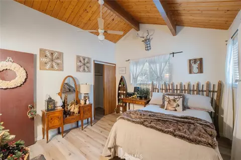 Bedroom - 33060 Keller Dr, Running Springs, CA 92382 photo 5 of 6