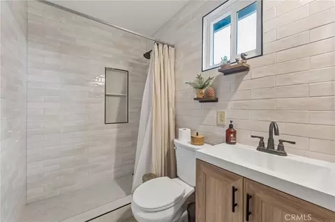 Bath - 33060 Keller Dr, Running Springs, CA 92382 photo 1 of 1