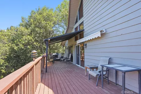 Exterior - 320 Delle, Crestline, CA 92325 photo 9 of 10