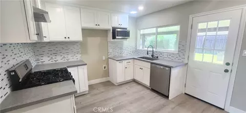 Entry Way - 360 E Rancho, Corona, CA 92879 photo 2 of 4