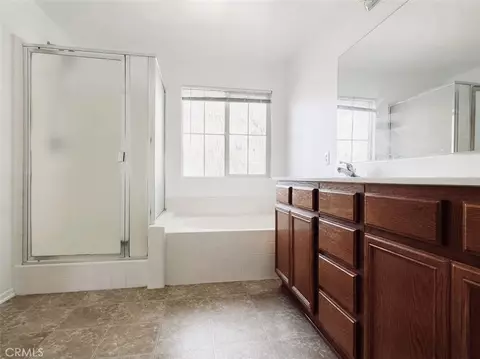 Bath - 1719 Catania, Riverside, CA 92507 photo 4 of 4