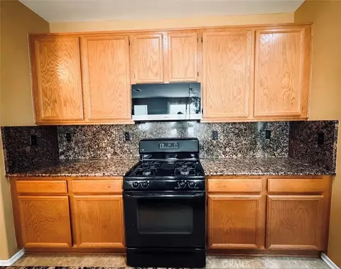 Kitchen - 1719 Catania, Riverside, CA 92507 photo 3 of 3