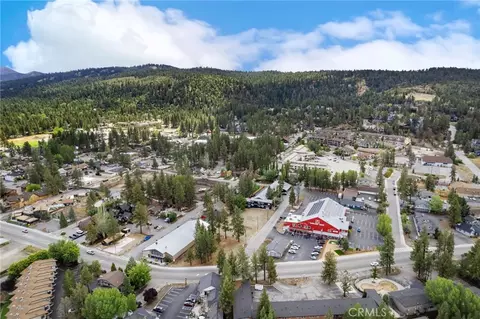 View/Area - 40697 Beaver Ln, Big Bear Lake, CA 92315 photo 5 of 6