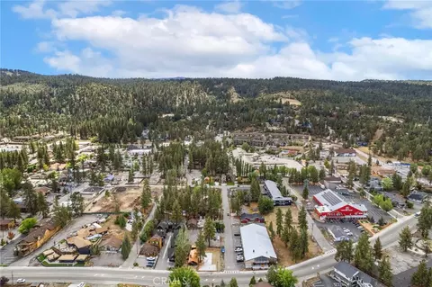 View/Area - 40697 Beaver Ln, Big Bear Lake, CA 92315 photo 4 of 6