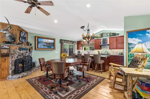 Dining - 40697 Beaver Ln, Big Bear Lake, CA 92315 photo 1 of 3