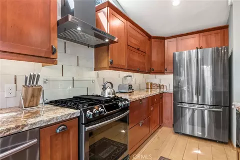 Kitchen - 40697 Beaver Ln, Big Bear Lake, CA 92315 photo 4 of 6