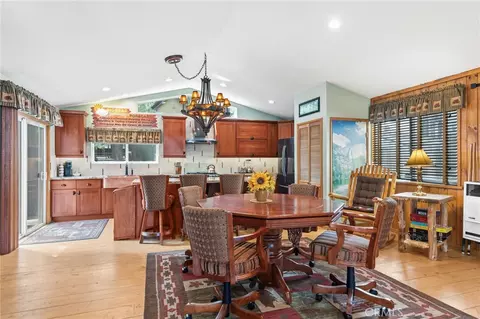 Dining - 40697 Beaver Ln, Big Bear Lake, CA 92315 photo 2 of 3