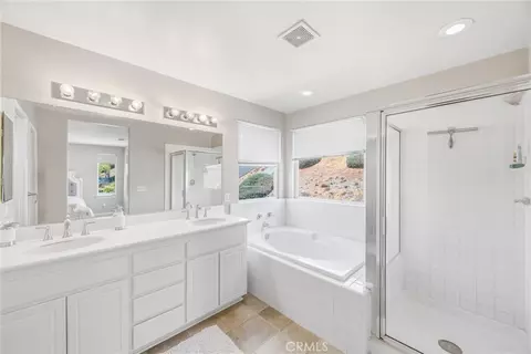 Bath - 36306 Cherrywood, Yucaipa, CA 92399 photo 2 of 3