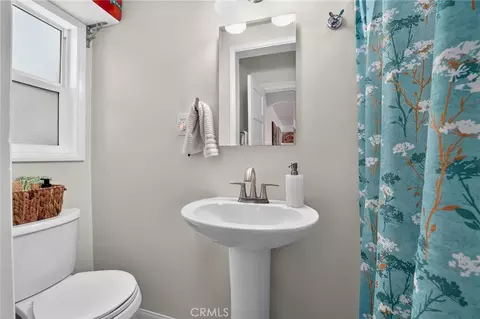 Bath - 639 Mckinley, Redlands, CA 92373 photo 2 of 4