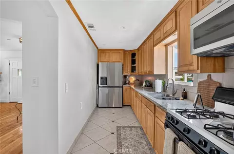 Kitchen - 639 Mckinley, Redlands, CA 92373 photo 2 of 2