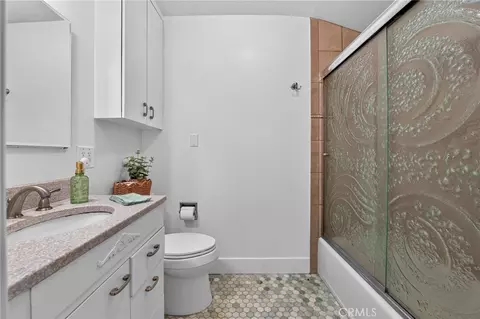 Bath - 639 Mckinley, Redlands, CA 92373 photo 1 of 4