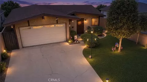 21007 Violeta, Lakewood, CA 90715