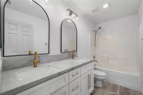 Bath - 34932 Middlecoff Ct, Beaumont, CA 92223 photo 6 of 6