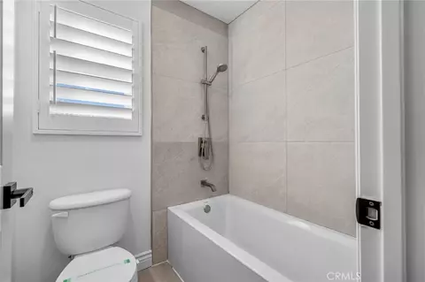 Bath - 34932 Middlecoff Ct, Beaumont, CA 92223 photo 5 of 6