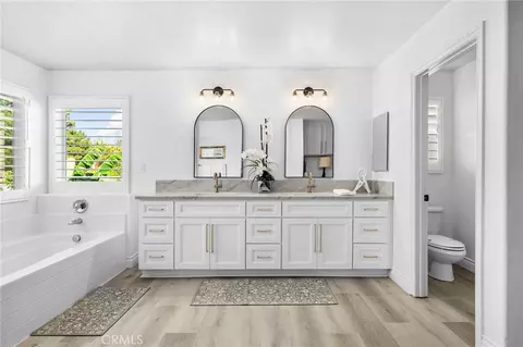 Bath - 34932 Middlecoff Ct, Beaumont, CA 92223 photo 2 of 6