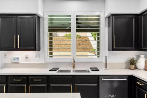 Kitchen - 34932 Middlecoff Ct, Beaumont, CA 92223 photo 3 of 4
