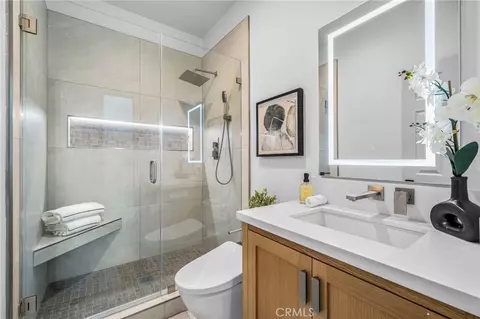 Bath - 34932 Middlecoff Ct, Beaumont, CA 92223 photo 1 of 6