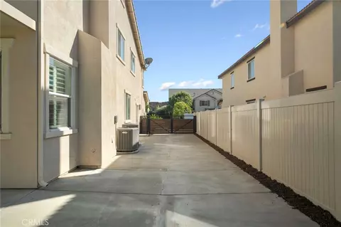 Exterior - 34932 Middlecoff Ct, Beaumont, CA 92223 photo 6 of 12