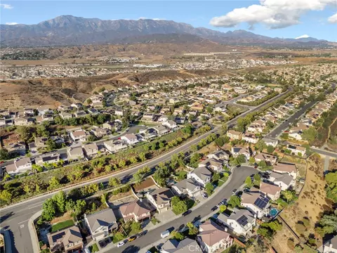 View/Area - 34932 Middlecoff Ct, Beaumont, CA 92223 photo 12 of 12