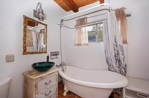 Bath - 313 Leonard, Sugarloaf, CA 92386 photo 1 of 1
