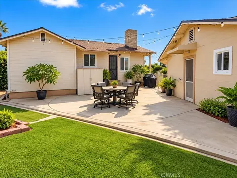 Exterior - 10351 Wells Ave, Riverside, CA 92505 photo 3 of 4