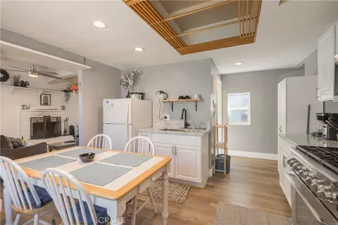 Kitchen - 108 Cedar Ln, Sugarloaf, CA 92386 photo 3 of 4