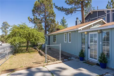 Exterior - 108 Cedar Ln, Sugarloaf, CA 92386 photo 7 of 8